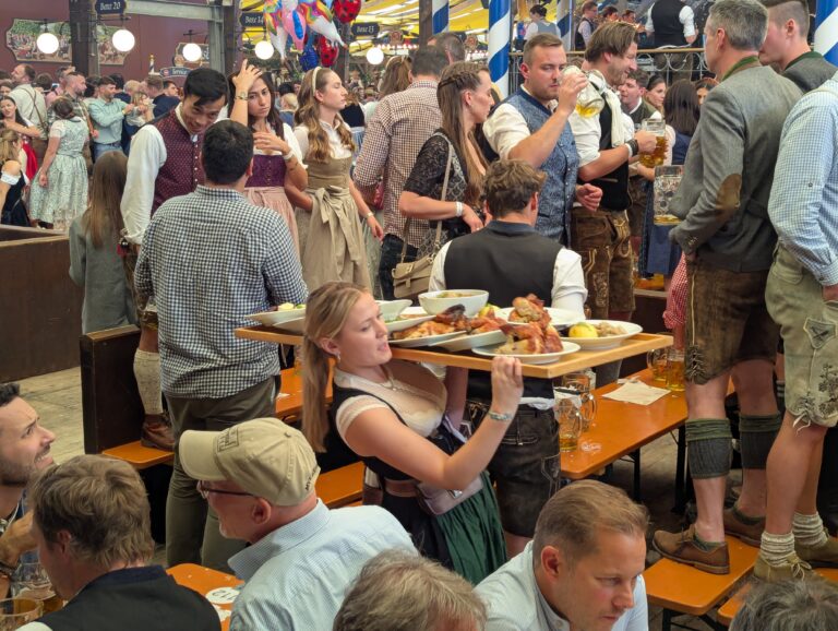 Oktoberfest Tips: Get a Seat Without Reservation